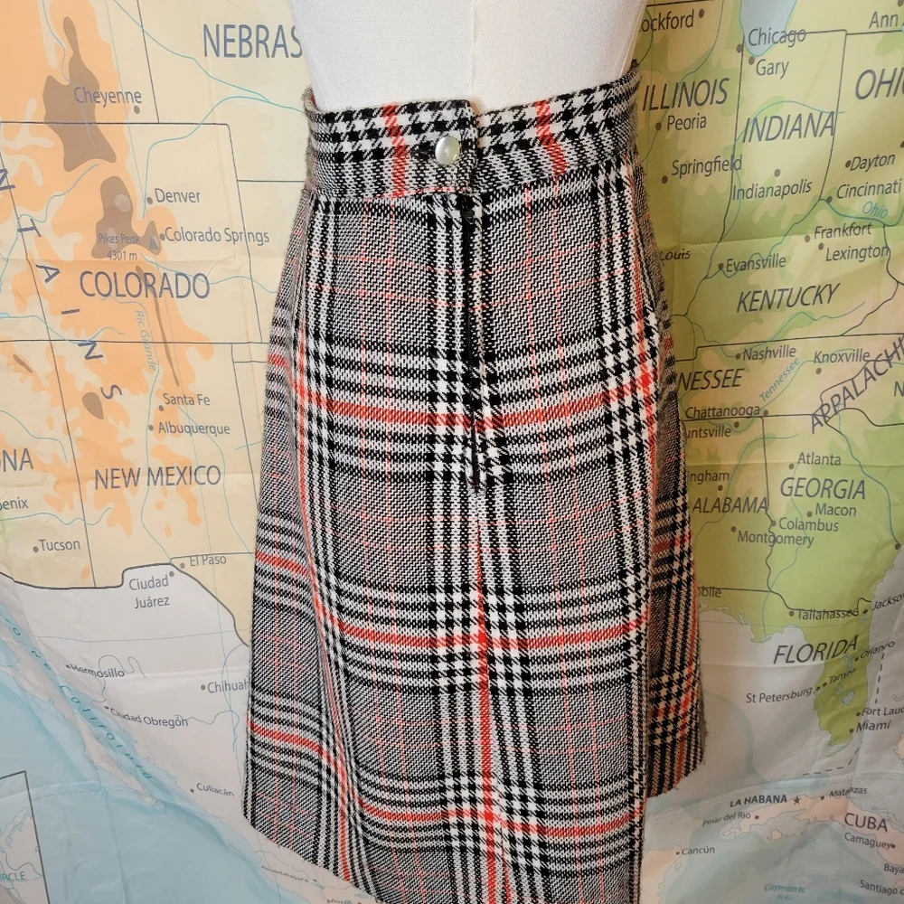 Vintage Red And Black Wool Plaid Women's A Line Skirt - Picture 6 of 12